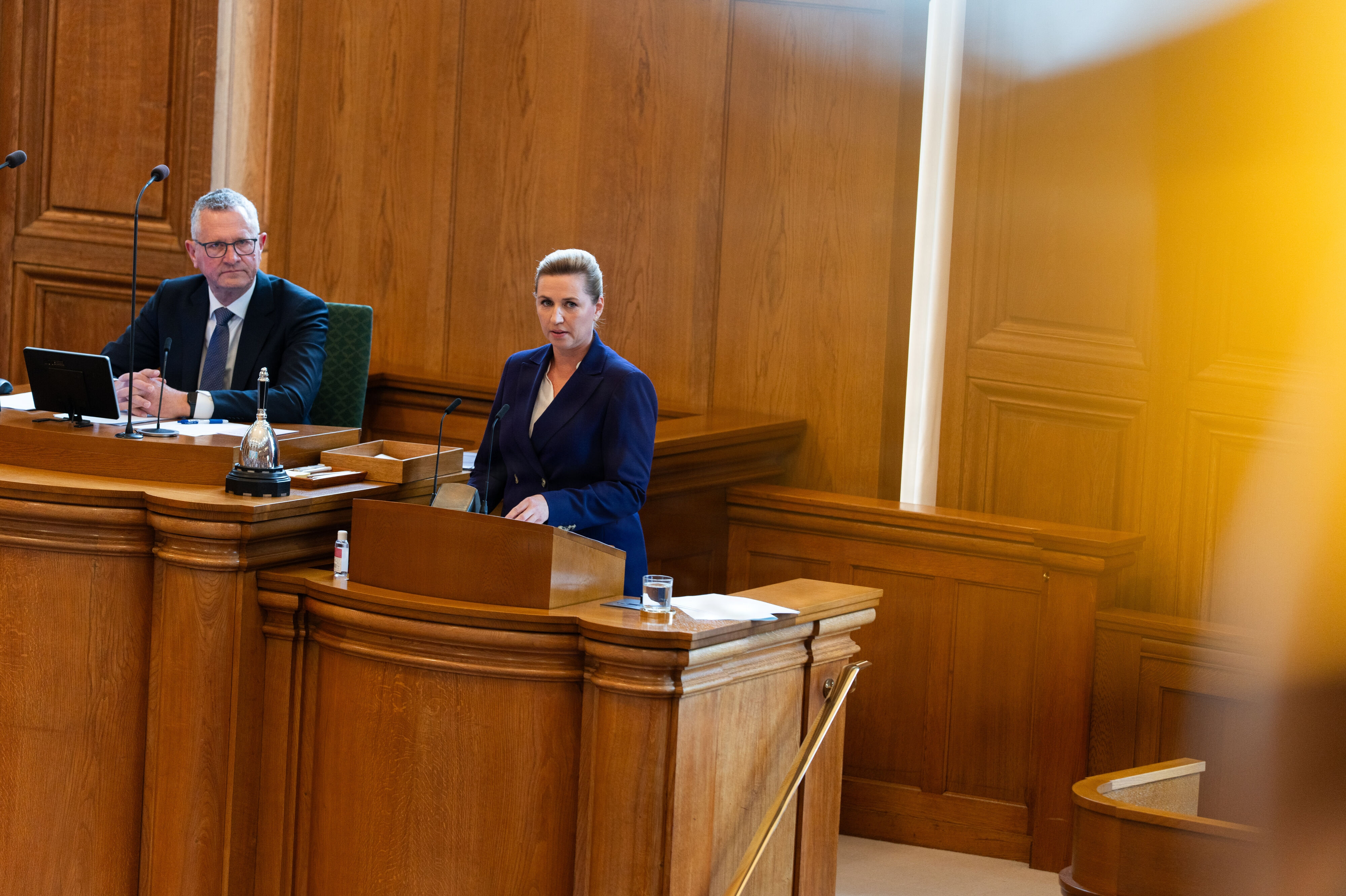 Statsminister Mette Frederiksen (S) sagde ved Folketingets åbning 6. oktober 2026, at regeringen vil have et fængsel i tilknytning til Kærshovedgård.