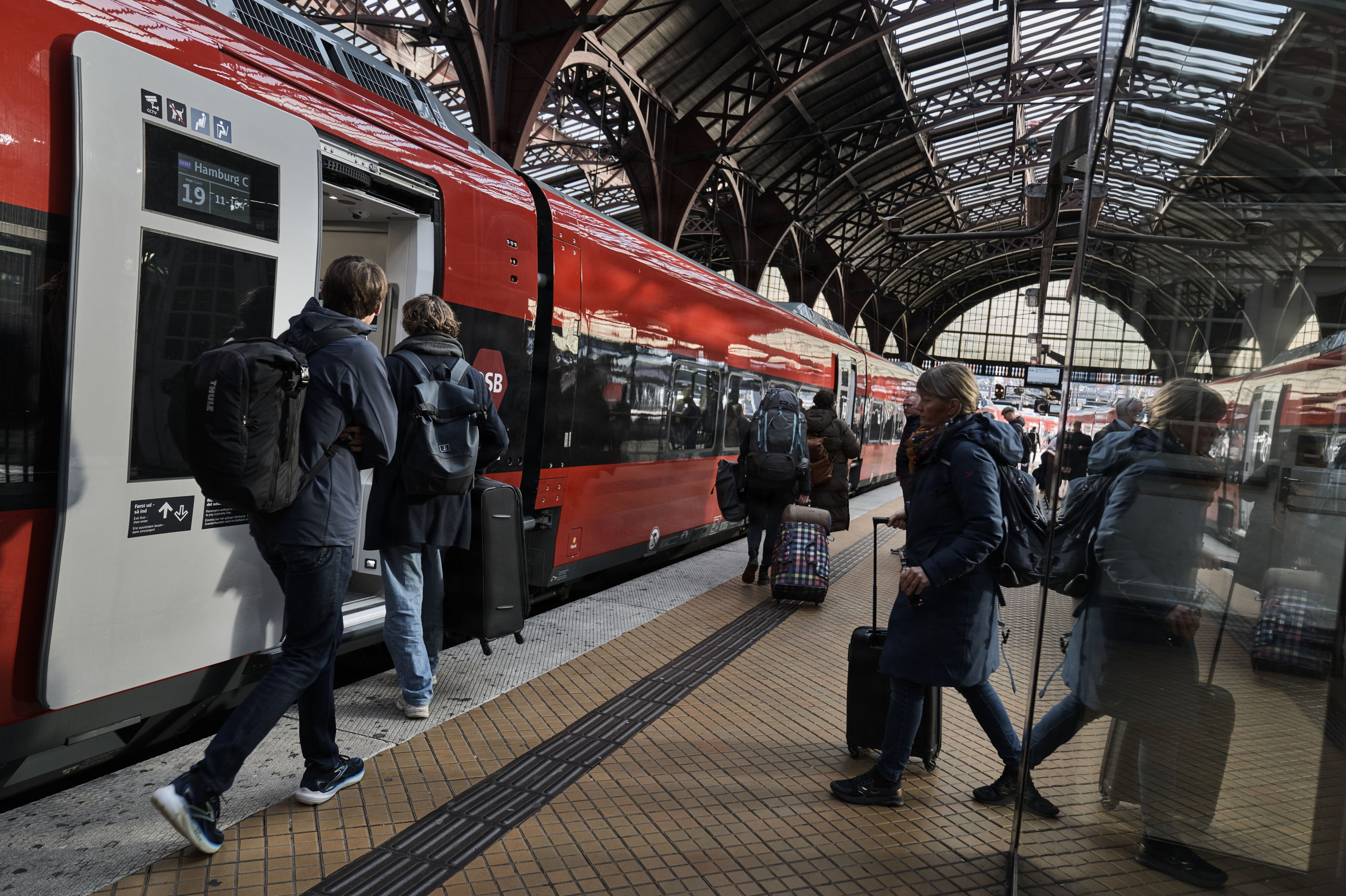 Fredag må togrejsende forvente flere aflysninger og forsinkelser på grund af signalfejl på Fyn.(Arkivfoto).