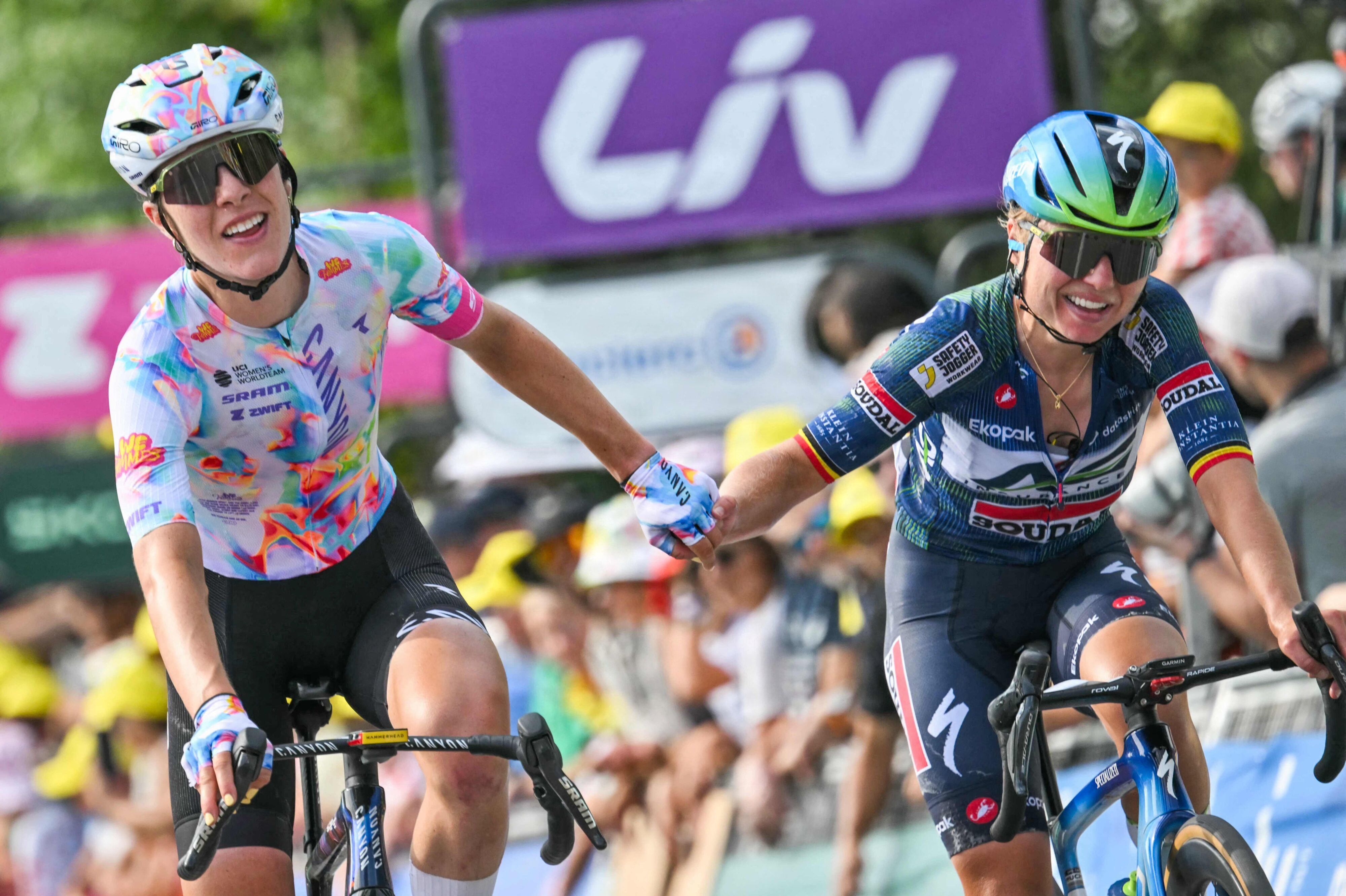 Rosa Maria Kloser (til venstre) ses her ved Tour de France Femmes i august. (Arkivfoto).