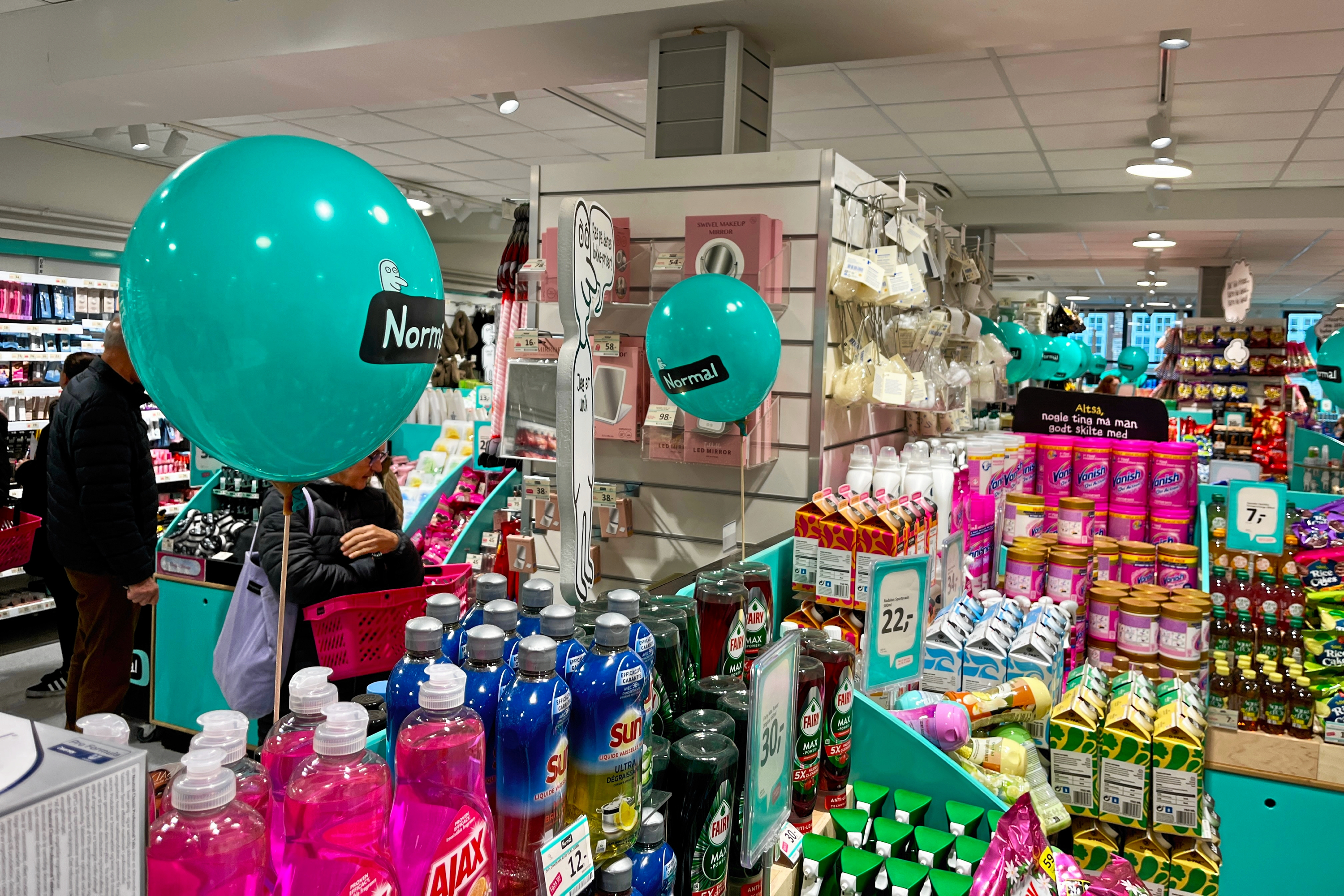 14 Normal-butikker over hele Sjælland blev i løbet af to dage lænset for de samme produkter, men i den 15. butik blev de stoppet.