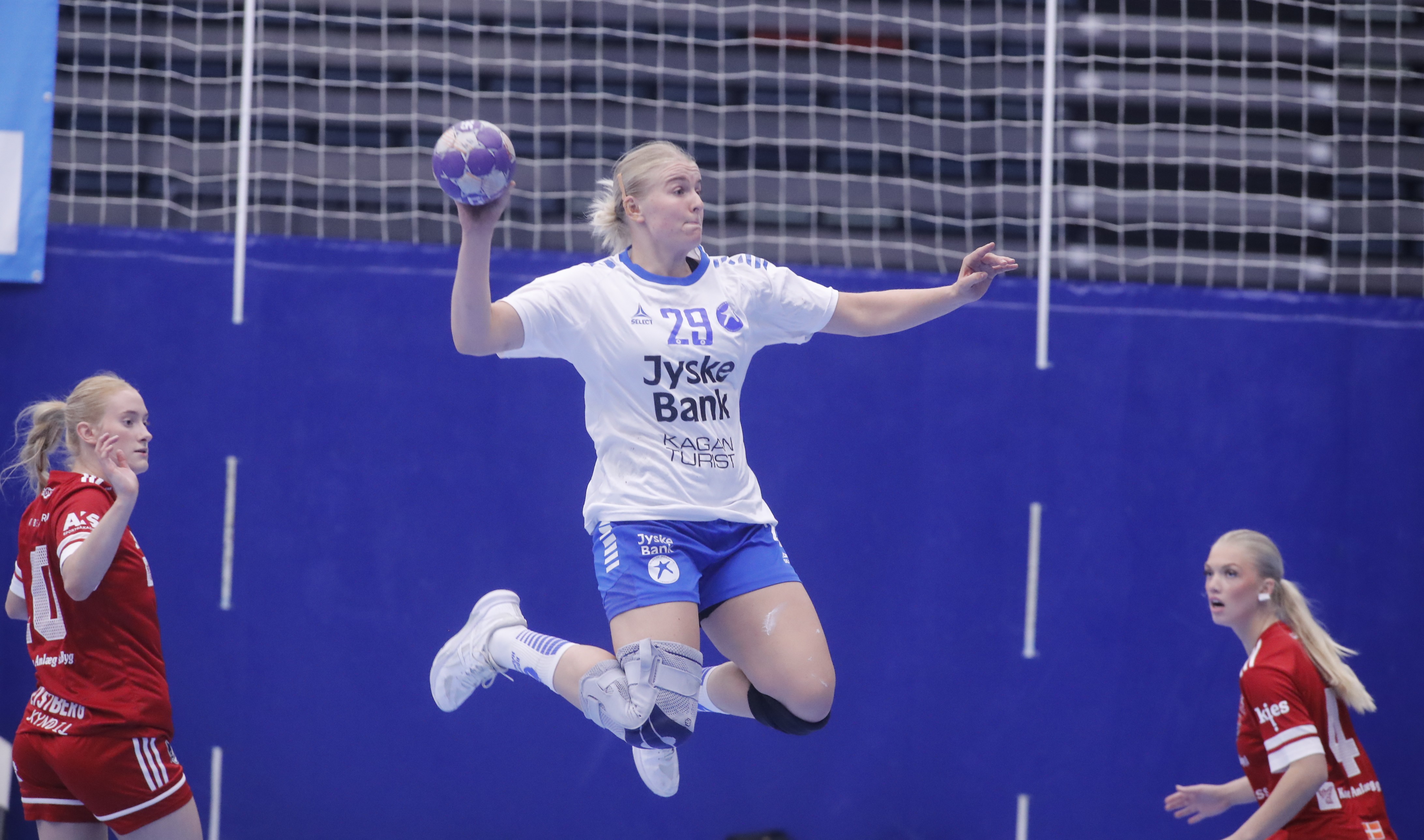 Emma Rose Laursen i en flyvende afslutning.