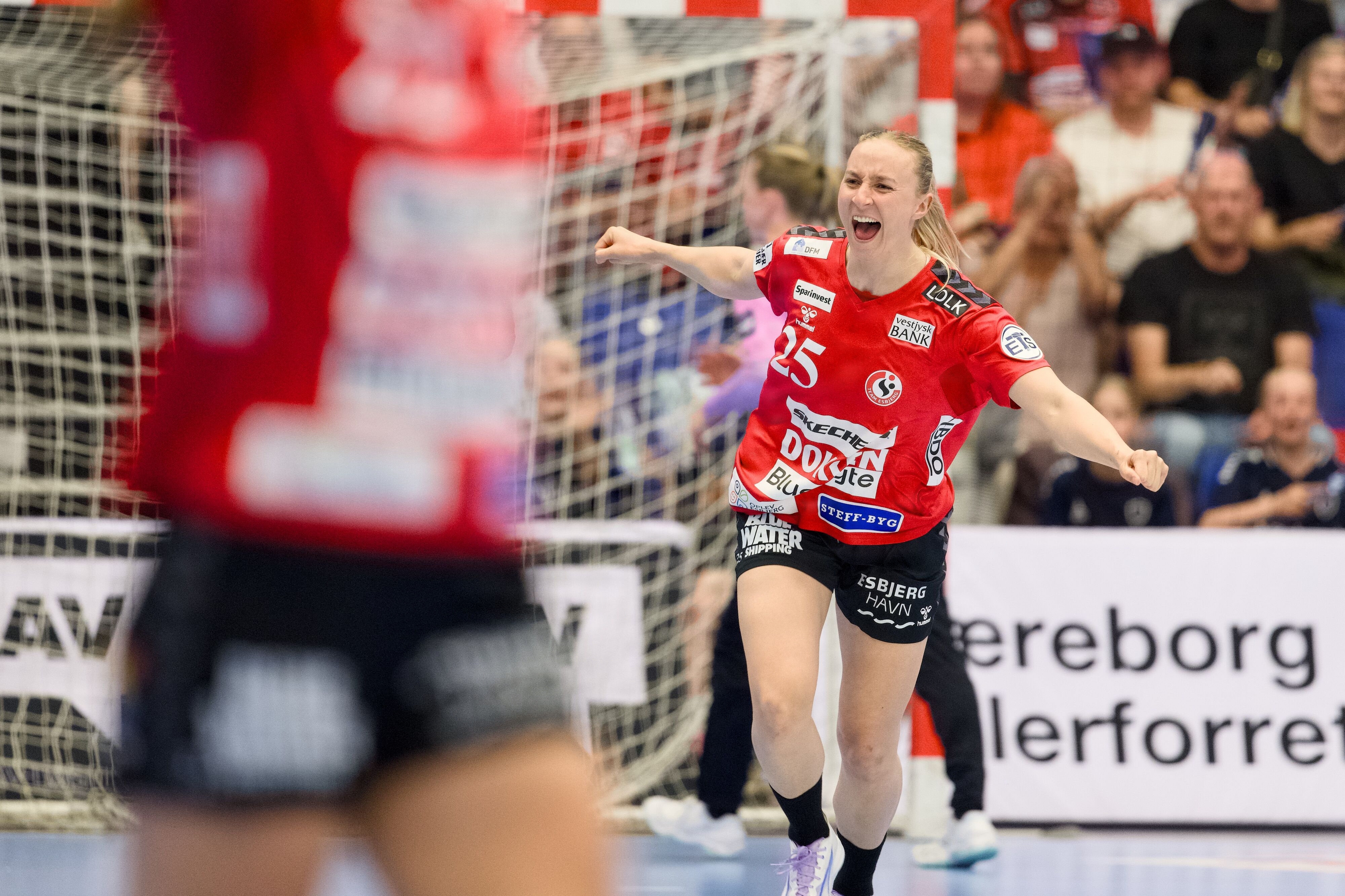 Henny Reistad stod for ti af Team Esbjergs mål i kampen mod nordmandens kommende arbejdsgiver. Her ses hun under den forgangne sæsons finaleserie mod Odense Håndbold.