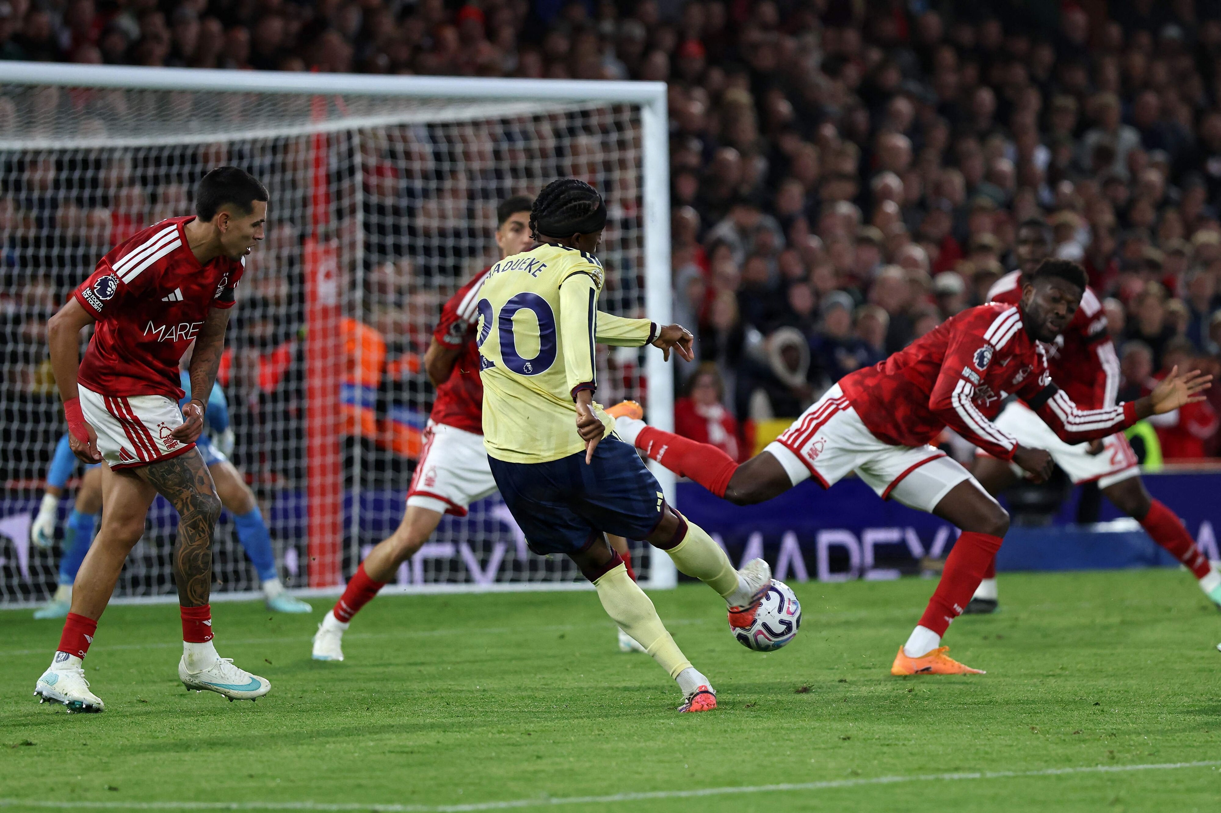 Noni Madueke blev matchvinder mod Nottingham Forest.