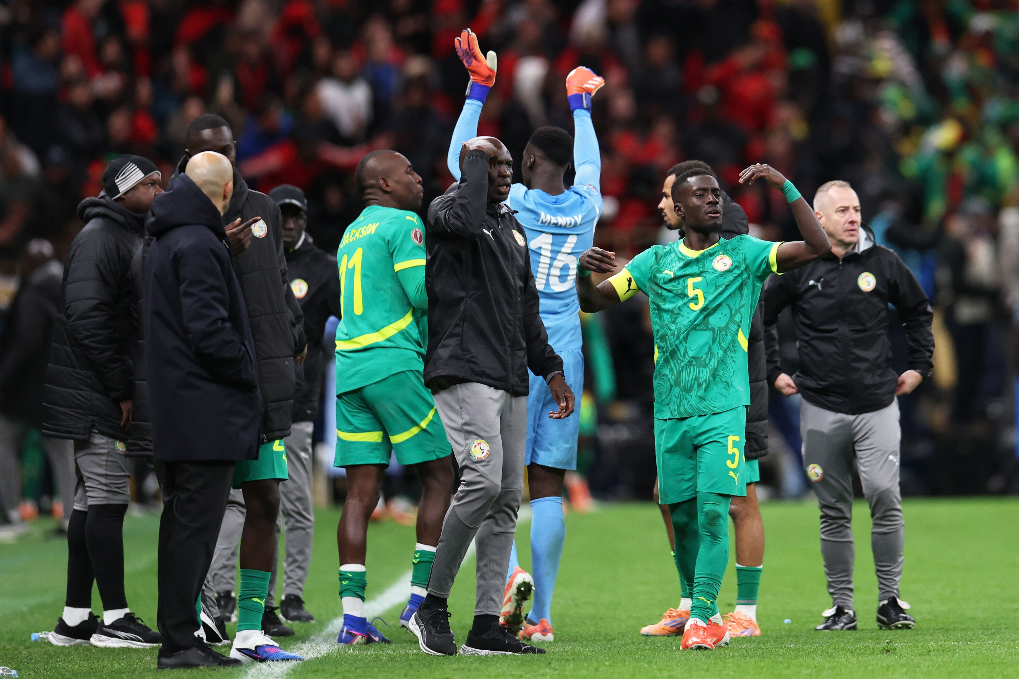 Senegals spillere forlod banen midt i kampen mod Marokko i finalen ved Africa Cup of Nations i protest mod et straffespark. De kom senere tilbage, sparket blev brændt, og Senegal endte med at vinde en dramatisk finale, som nu skal afgøres på skrivebordet hos CAS. (Arkivfoto).