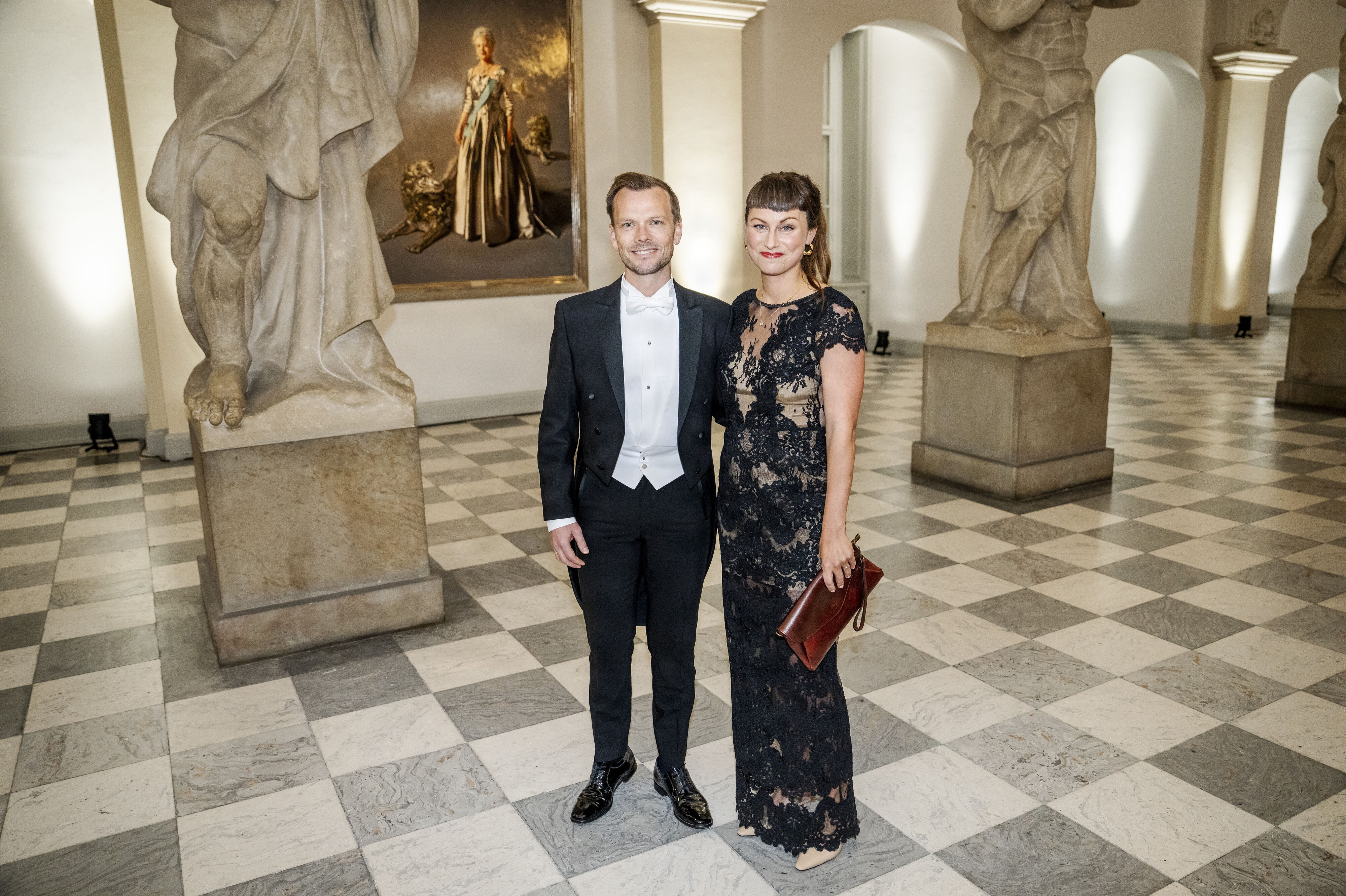 Finansminister Peter Hummelgaard (S) var mandag aften til gallataffel i forbindelse med statsbesøget fra Vietnam. Tirsdag var han tilbage i arbejdstøjet, hvor de indledende forhandlinger om finansloven begyndte.